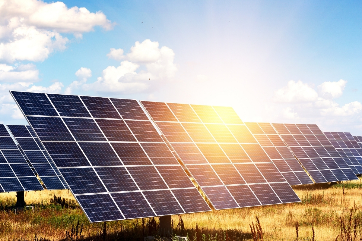 Sản xuất điện là một trong những ứng dụng của năng lượng mặt trời nổi bật